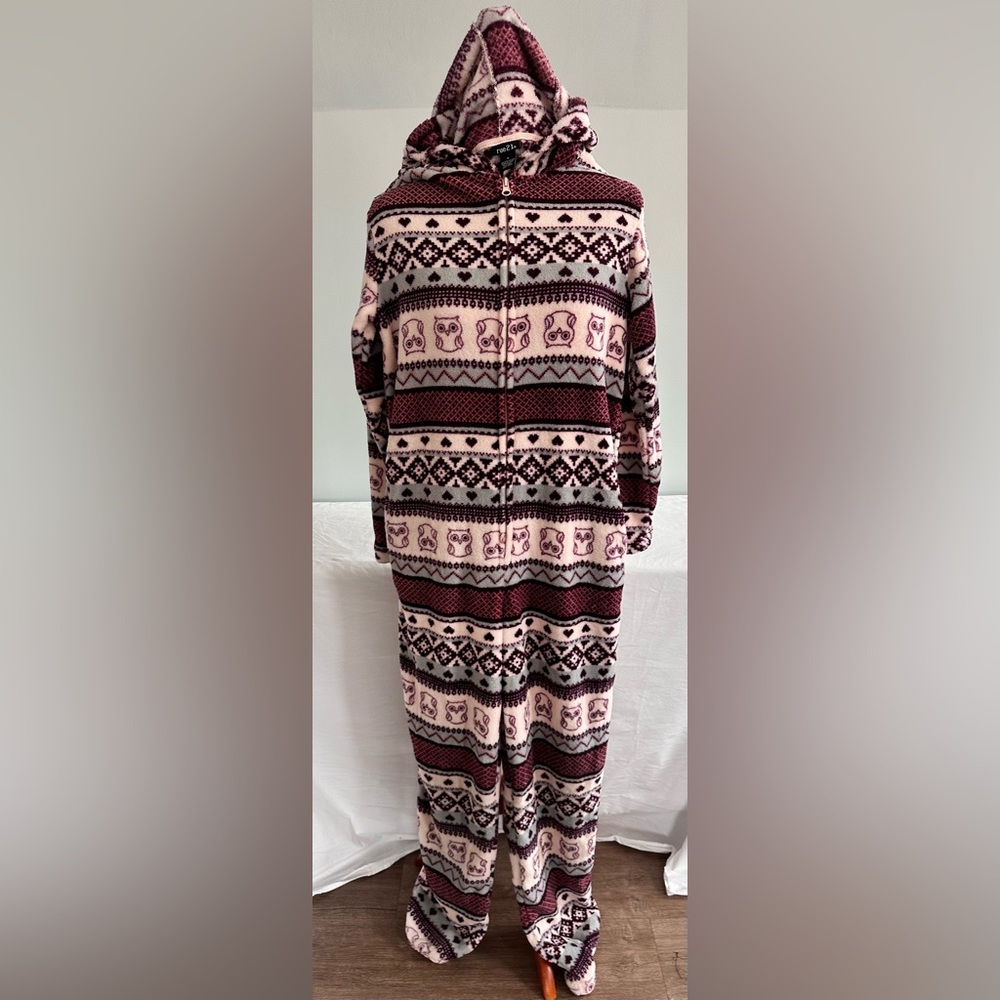Women's Rue 21 Owl Plush Hooded Onesie
SzM